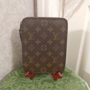 Louis Vuitton Vintage Monogram Zippy Passport Cover